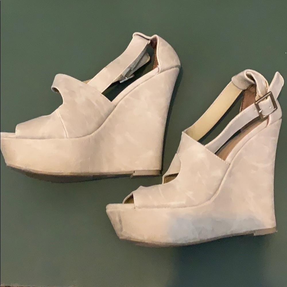 Suede Xhilaration Wedged